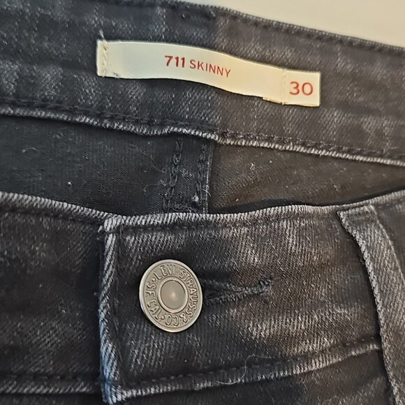 Levi's 711 Women's 34x27  Black Skinny Jeans - Picture 6 of 7